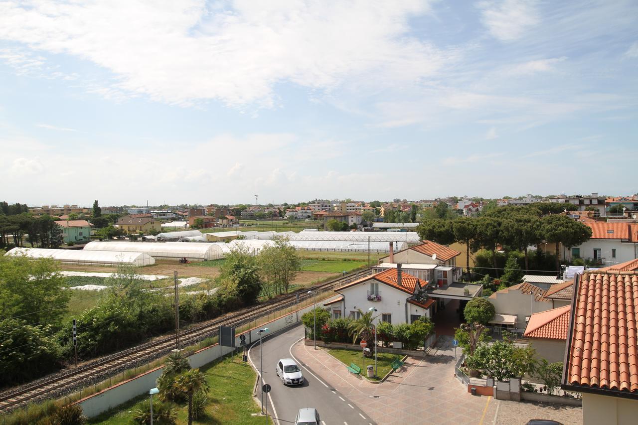 Hotel Capri Bellaria-Igea Marina Exterior foto